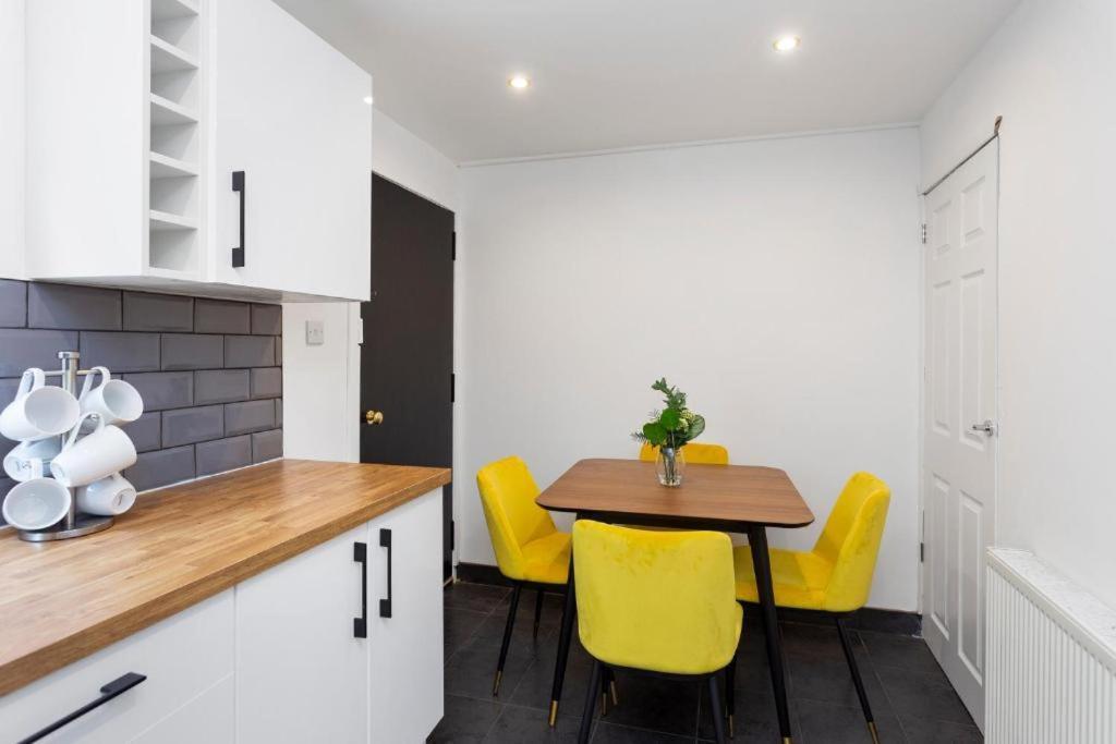 Апартаменты Stylish 3 Bed Edinburgh Abode-Parking And Garden Экстерьер фото