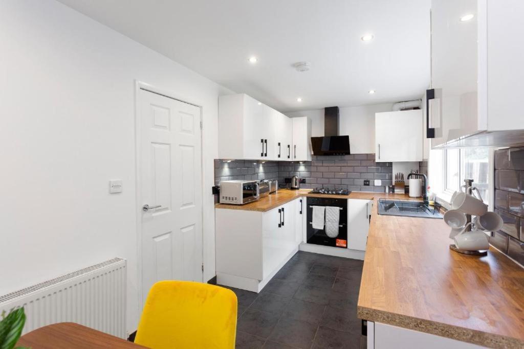 Апартаменты Stylish 3 Bed Edinburgh Abode-Parking And Garden Экстерьер фото